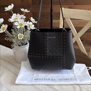 Michael Kors Pratt Medium Patchwork Studded shoulder Bag/W dust bag!